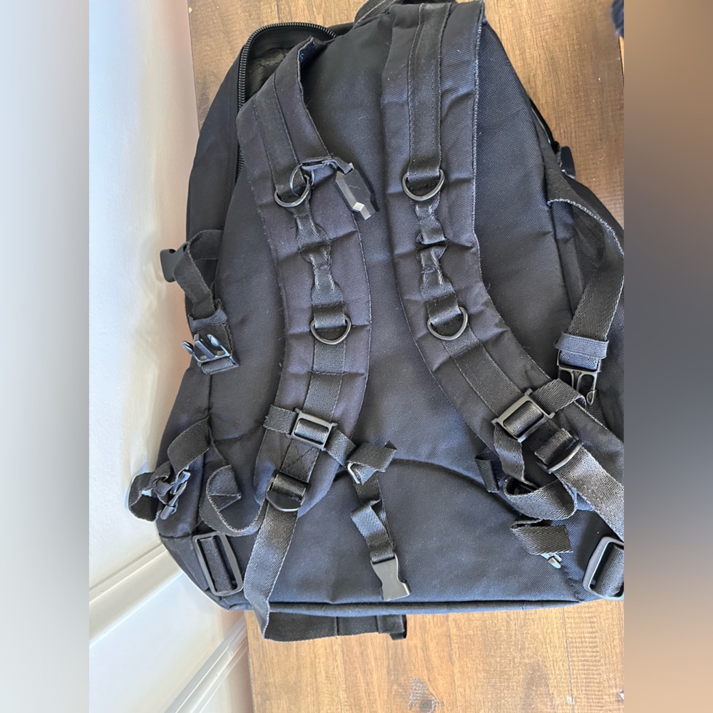 Bugout tactical gear backpack bug out gear Preowned - Picture 2 of 10